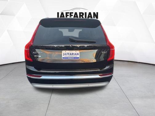 2022 Volvo XC90 T6 Inscription 7 Passenger