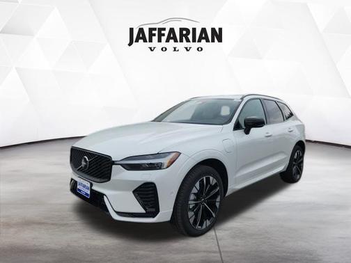 2026 Volvo XC60 Plug-In Hybrid T8 Plus