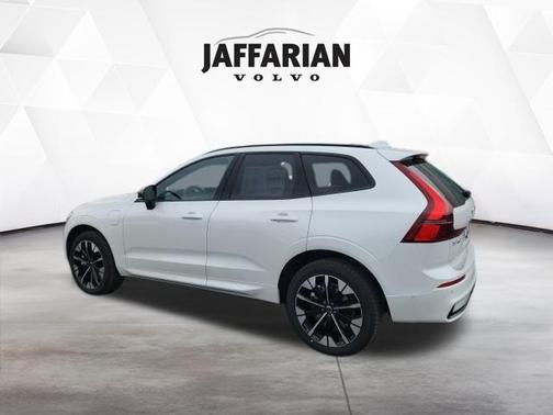 2026 Volvo XC60 Plug-In Hybrid T8 Plus