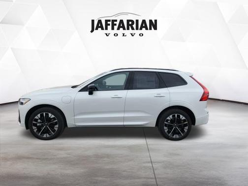 2026 Volvo XC60 Plug-In Hybrid T8 Plus