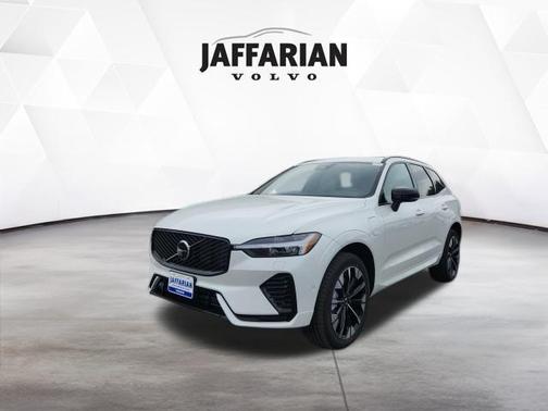 2026 Volvo XC60 Plug-In Hybrid T8 Plus