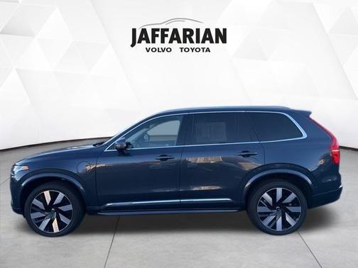 2024 Volvo XC90 Recharge Plug-In Hybrid T8 Plus Bright Theme 7 Passenger