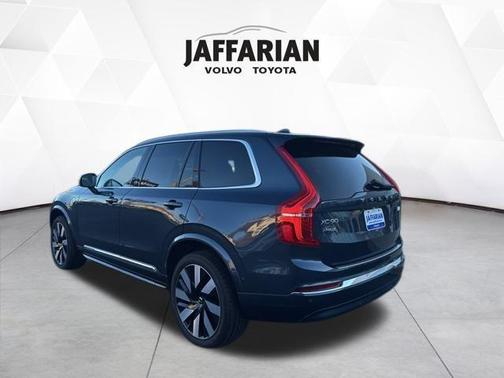 2024 Volvo XC90 Recharge Plug-In Hybrid T8 Plus Bright Theme 7 Passenger