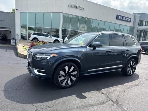 2024 Volvo XC90 Recharge Plug-In Hybrid T8 Plus Bright Theme 7 Passenger