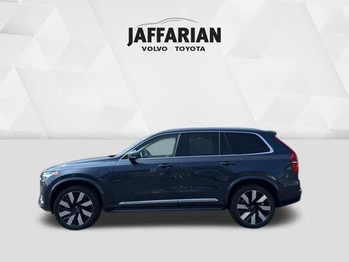 2024 Volvo XC90 Recharge Plug-In Hybrid T8 Plus Bright Theme 7 Passenger