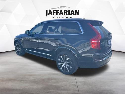 2024 Volvo XC90 B6 Plus Bright Theme 7-Seater