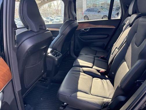 2024 Volvo XC90 B6 Plus Bright Theme 7-Seater