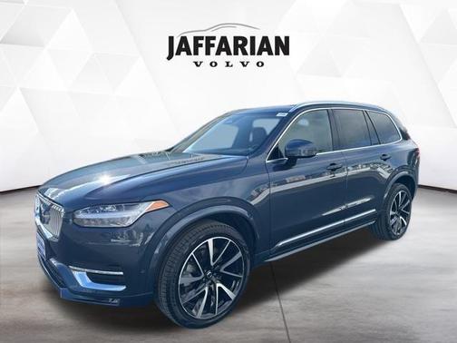 2024 Volvo XC90 B6 Plus Bright Theme 7-Seater