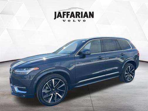 2024 Volvo XC90 B6 Plus Bright Theme 7-Seater