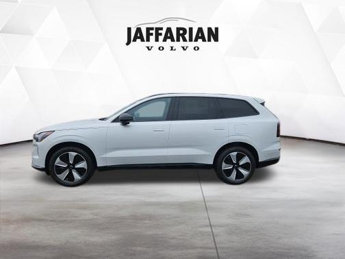 White Pearl 2026 Volvo EX90 Twin Motor Plus