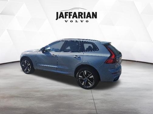 Gray Metallic 2026 Volvo XC60 B5 Plus