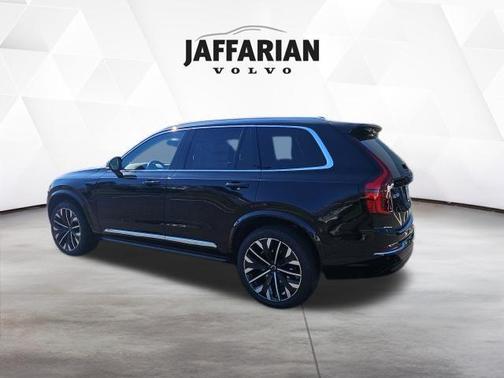 Onyx Black Metallic 2026 Volvo XC90 B6 Plus 7-Seater