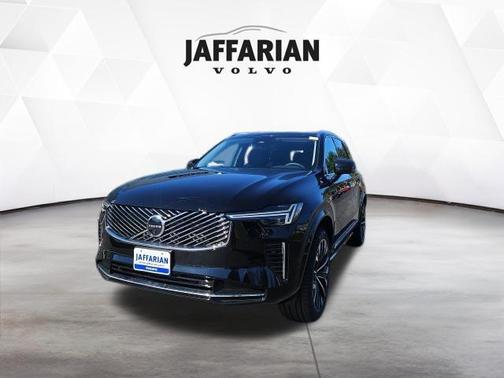 Onyx Black Metallic 2026 Volvo XC90 B6 Plus 7-Seater