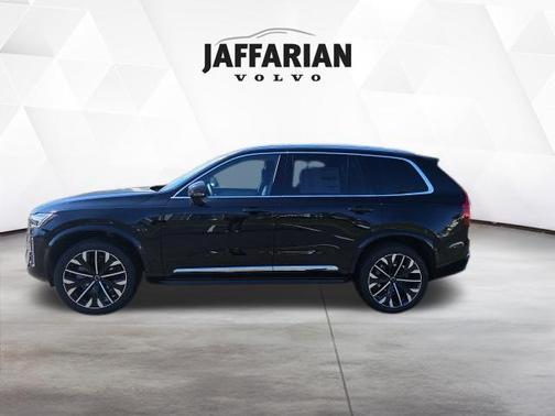 Onyx Black Metallic 2026 Volvo XC90 B6 Plus 7-Seater