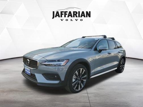 Gray Metallic 2026 Volvo V60 Cross Country B5 Ultra