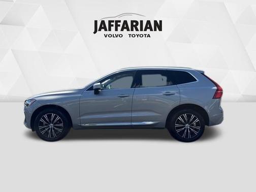 2022 Volvo XC60 B5 Inscription