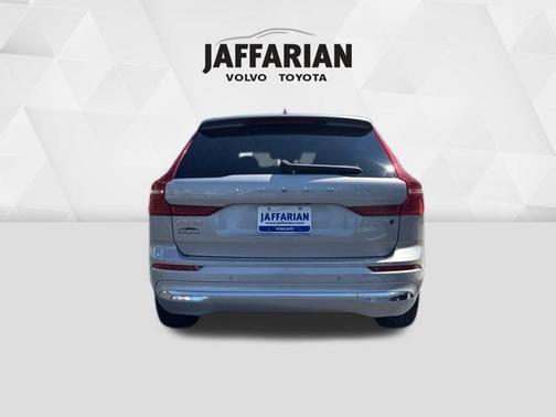 2022 Volvo XC60 B5 Inscription