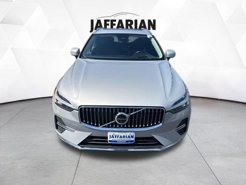 2022 Volvo XC60 B5 Inscription