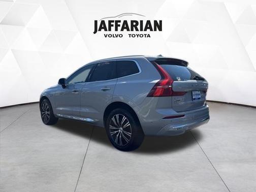 2022 Volvo XC60 B5 Inscription