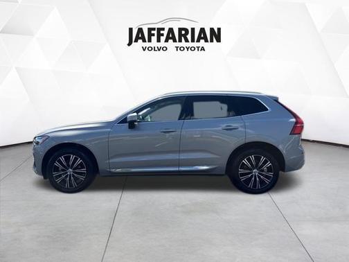 2022 Volvo XC60 B5 Inscription
