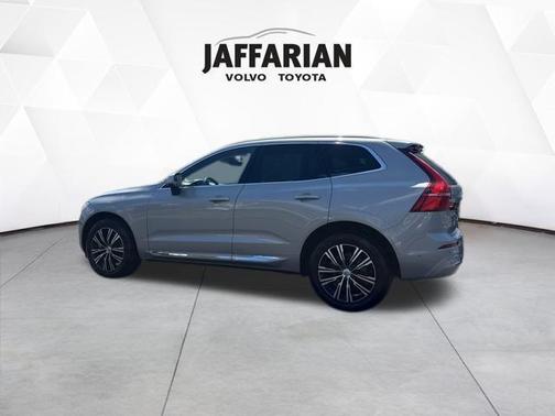 2022 Volvo XC60 B5 Inscription