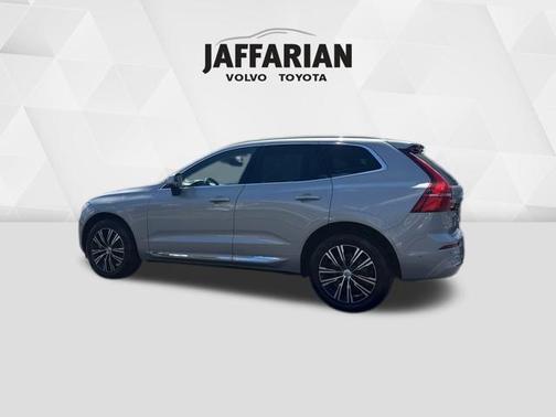 2022 Volvo XC60 B5 Inscription