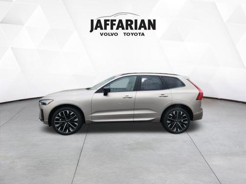 2026 Volvo XC60 B5 Ultra