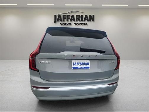 2025 Volvo XC90 Plug-In Hybrid T8 Ultra 7-Seater