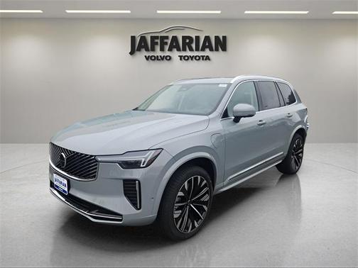 2025 Volvo XC90 Plug-In Hybrid T8 Ultra 7-Seater