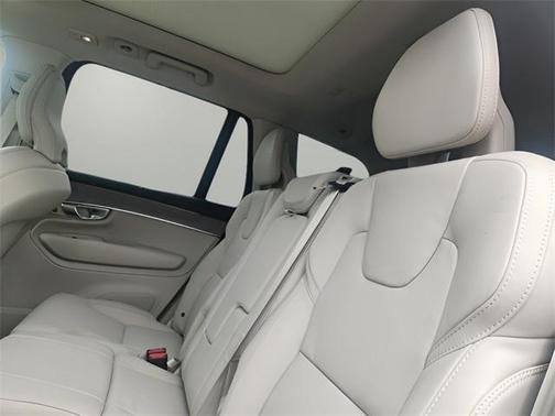2025 Volvo XC90 Plug-In Hybrid T8 Ultra 7-Seater
