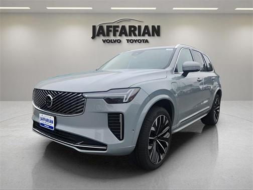 2025 Volvo XC90 Plug-In Hybrid T8 Ultra 7-Seater