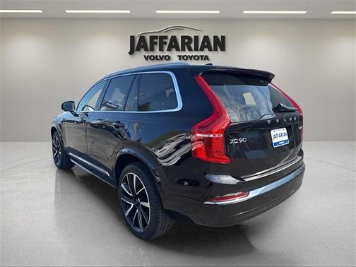 2024 Volvo XC90 B6 Plus Bright Theme 6-Seater