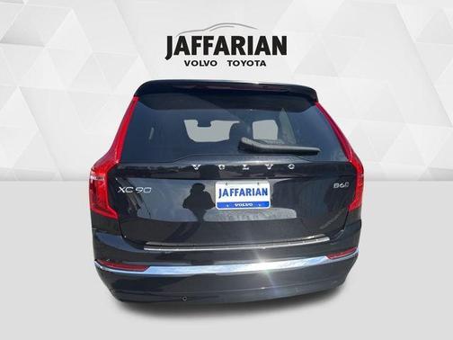 2024 Volvo XC90 B6 Plus Bright Theme 6-Seater