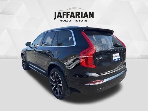 2024 Volvo XC90 B6 Plus Bright Theme 6-Seater