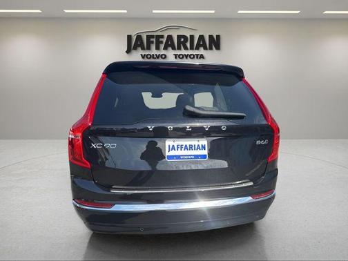 2024 Volvo XC90 B6 Plus Bright Theme 6-Seater