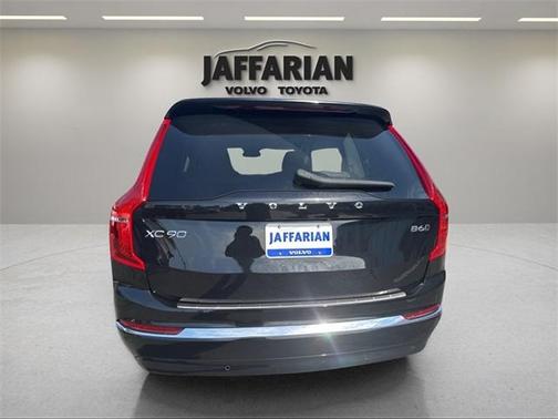 2024 Volvo XC90 B6 Plus Bright Theme 6-Seater
