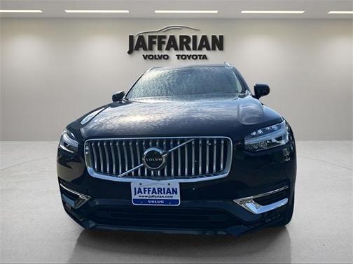 2024 Volvo XC90 B6 Plus Bright Theme 6-Seater