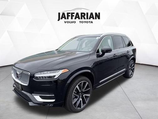 2024 Volvo XC90 B6 Plus Bright Theme 6-Seater