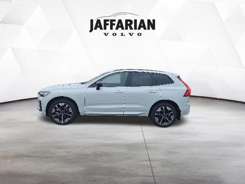 Crystal White 2026 Volvo XC60 B5 Plus