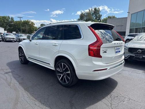 2024 Volvo XC90 B6 Plus Bright Theme 6-Seater