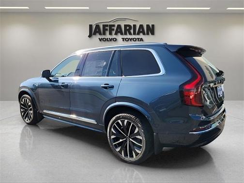 2025 Volvo XC90 Plug-In Hybrid T8 Ultra 7-Seater