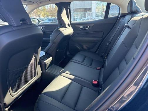 2025 Volvo S60 Plug-In Hybrid T8 Plus