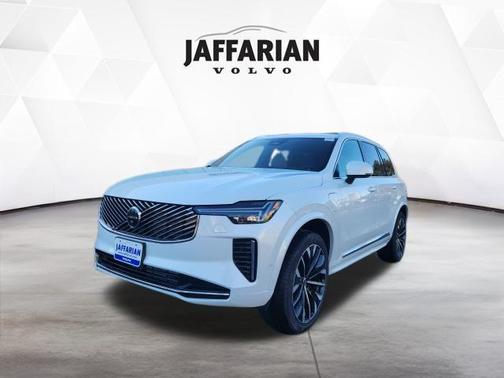 Crystal White Pearl 2026 Volvo XC90 Plug-In Hybrid T8 Plus