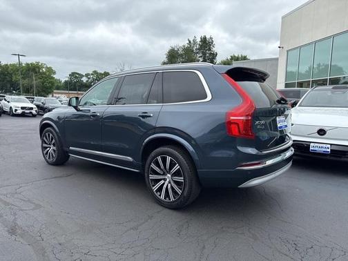 2022 Volvo XC90 T6 Inscription 7 Passenger