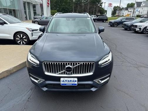 2022 Volvo XC90 T6 Inscription 7 Passenger