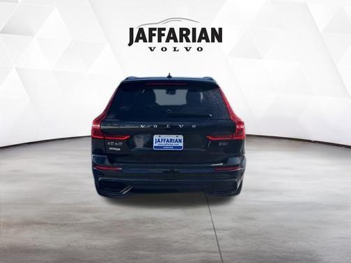 2024 Volvo XC60 B5 Core