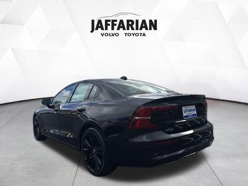 2023 Volvo S60 B5 Ultimate Black Edition