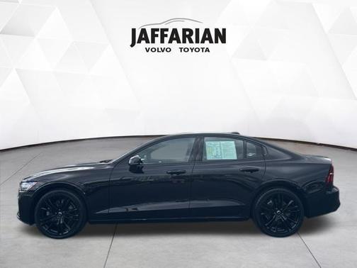 2023 Volvo S60 B5 Ultimate Black Edition