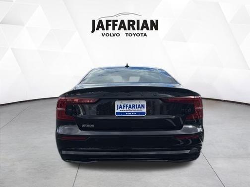 2023 Volvo S60 B5 Ultimate Black Edition