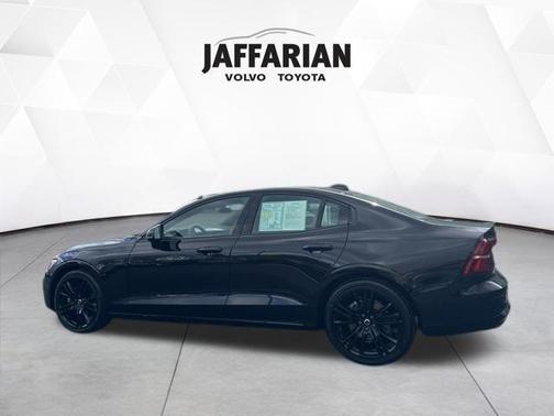 2023 Volvo S60 B5 Ultimate Black Edition